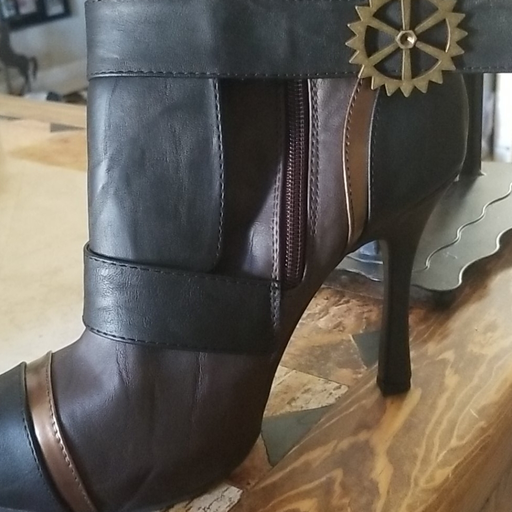 4 inch Boots